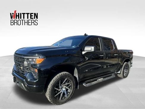 Used 2023 Chevrolet Silverado 1500 Custom image 1