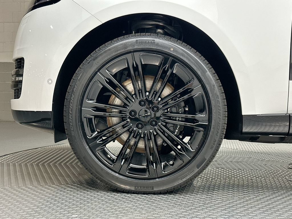 New 2026 Land Rover Range Rover SE AWD/4WD image 5