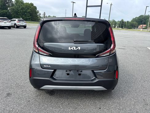 Used 2024 Kia Soul LX w/ Option Group 015 FWD image 7