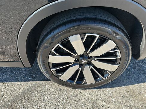 Used 2025 Mitsubishi Outlander SE AWD/4WD image 13