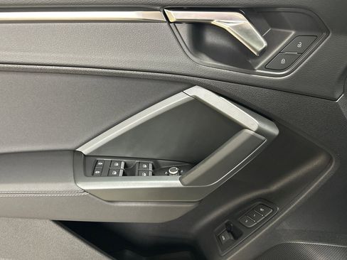 New 2025 Audi Q3 2.0T Premium image 24
