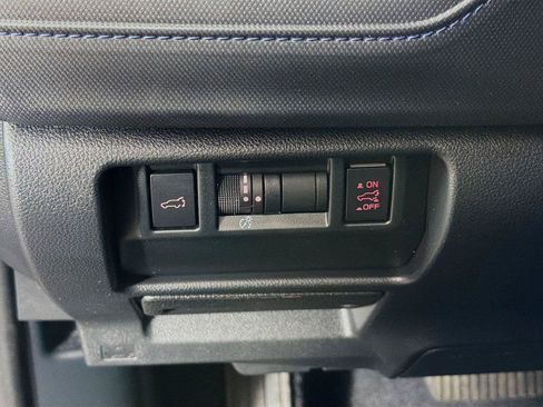 Used 2025 Subaru Forester Premium w/ Convenience Package #1 AWD/4WD image 17