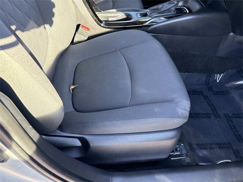 Used 2022 Toyota Corolla LE image 10