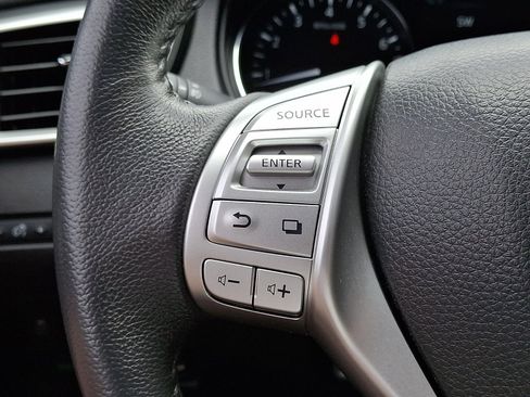 Used 2016 Nissan Rogue SL w/ SL Premium Package AWD/4WD image 21