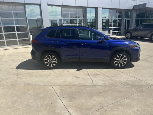 Used 2024 Toyota Corolla Cross AWD Hybrid image 10