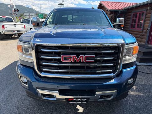 Used 2017 GMC Sierra 2500 SLT w/ All-Terrain HD Package AWD/4WD image 3