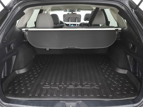Used 2023 Subaru Outback Premium AWD/4WD image 9