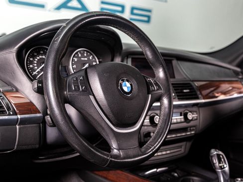 Used 2012 BMW X5 xDrive50i image 2