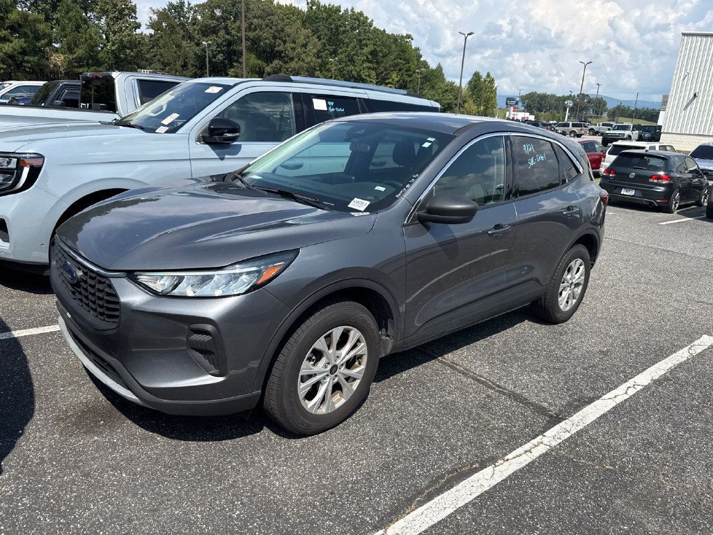 Used 2024 Ford Escape Active AWD/4WD image 18
