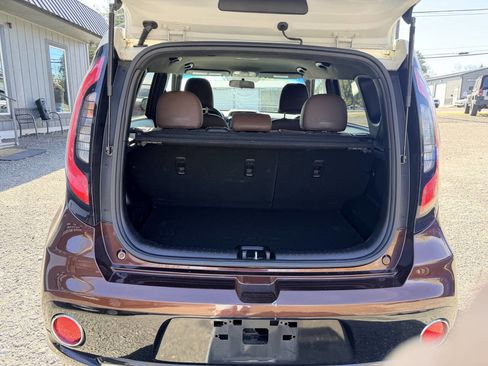 Used 2017 Kia Soul + FWD image 7