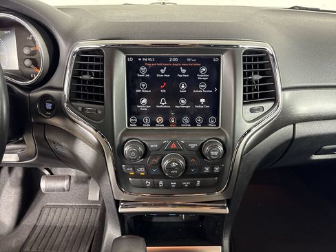 Used 2018 Jeep Grand Cherokee Altitude RWD image 30