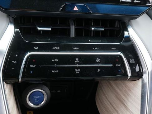 Certified 2022 Toyota Venza Limited AWD/4WD image 18
