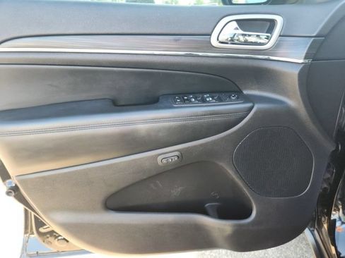 Used 2020 Jeep Grand Cherokee Limited RWD image 26