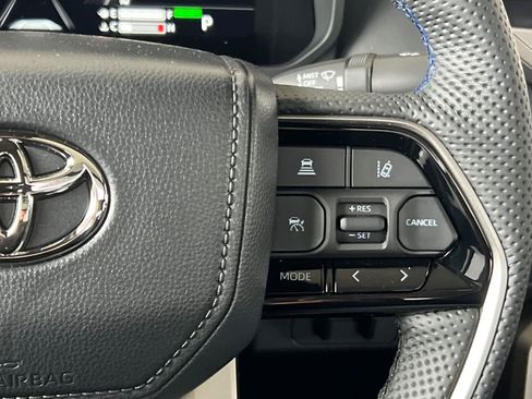 Used 2026 Toyota Tundra Platinum image 27