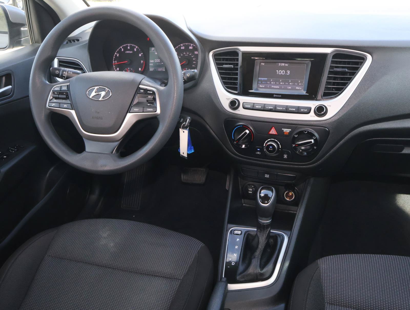 Used 2021 Hyundai Accent SE FWD image 9