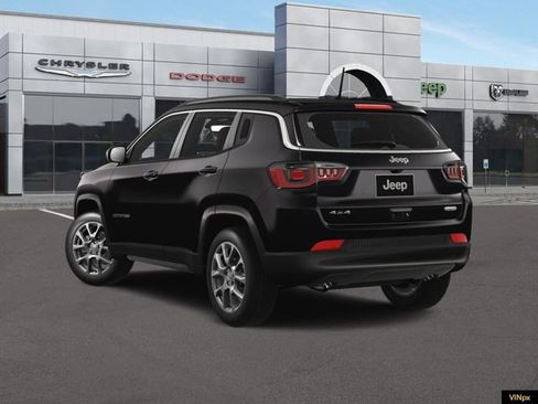 New 2024 Jeep Compass Latitude w/ Sun and Sound Group AWD/4WD image 5