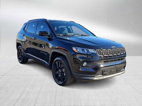 New 2026 Jeep Compass Latitude image 2