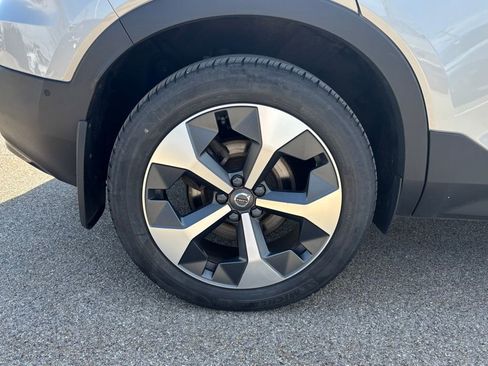 Certified 2023 Volvo XC40 B5 Plus w/ Driver Assist Package AWD/4WD image 33
