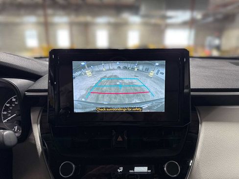 Certified 2024 Toyota Corolla Cross L image 23