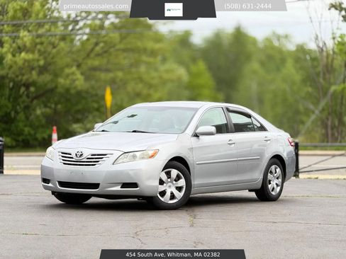 Used 2007 Toyota Camry LE FWD image 1