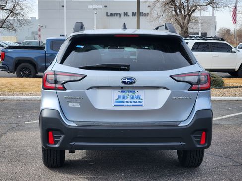 Used 2021 Subaru Outback Premium image 6