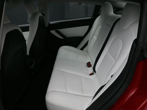 Used 2021 Tesla Model 3 Standard Range Plus image 23