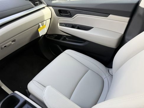 New 2026 Honda Odyssey Elite image 15