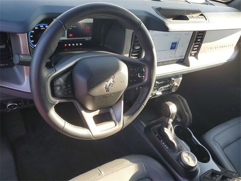 Used 2024 Ford Bronco Outer Banks image 18