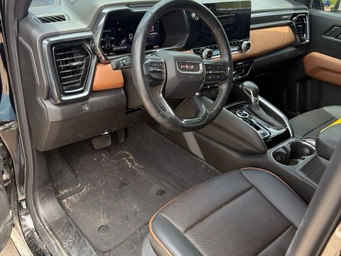 Used 2024 GMC Canyon AT4 w/ AT4 Premium Package AWD/4WD image 10
