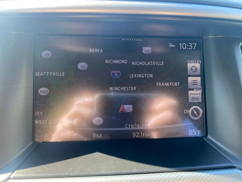 Used 2018 Nissan Pathfinder SL image 12