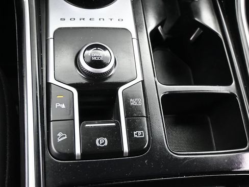Used 2023 Kia Sorento EX w/ Panoramic Sunroof Package FWD image 30