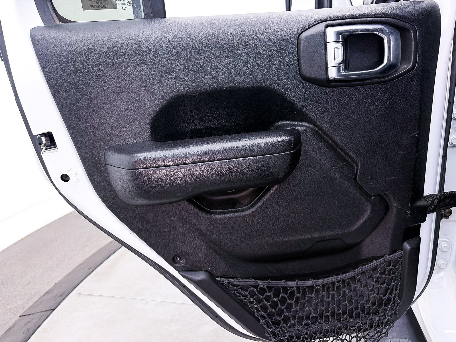 Used 2018 Jeep Wrangler Unlimited Sport S AWD/4WD image 31