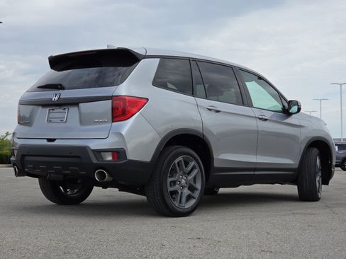 Used 2023 Honda Passport EX-L image 17