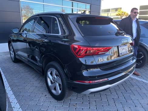 Used 2020 Audi Q3 2.0T Premium image 11