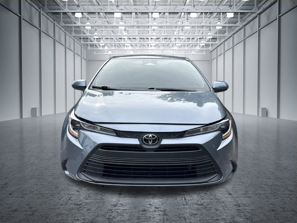 Used 2024 Toyota Corolla LE FWD image 2