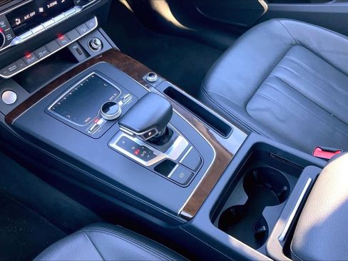 Used 2018 Audi Q5 2.0T Premium Plus w/ Premium Plus Package image 17
