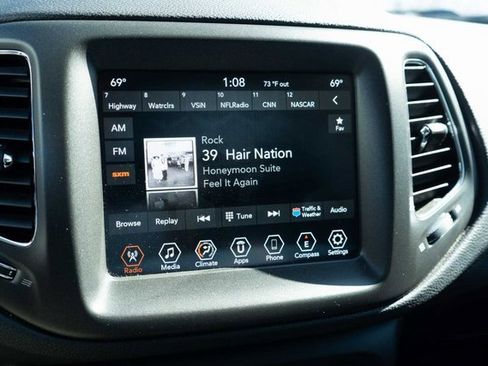 Used 2020 Jeep Compass Trailhawk image 21