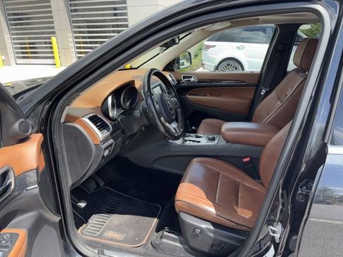 Used 2013 Jeep Grand Cherokee Overland Summit AWD/4WD image 8