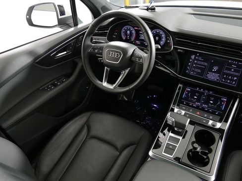 Used 2025 Audi Q7 3.0T Premium Plus AWD/4WD image 22