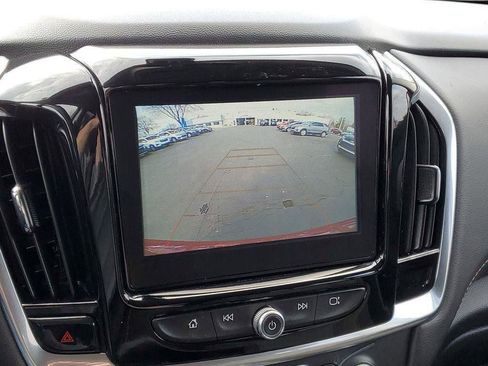 Used 2019 Chevrolet Traverse LT image 15