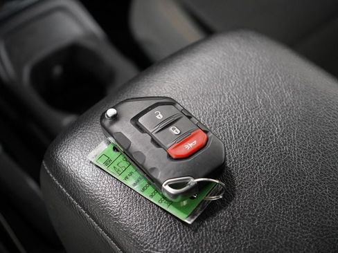 Used 2025 Jeep Wrangler Unlimited Sport AWD/4WD image 25