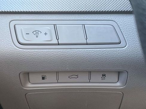 Used 2017 Hyundai Sonata SE image 18