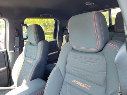 Used 2025 Nissan Frontier Pro-X RWD image 18