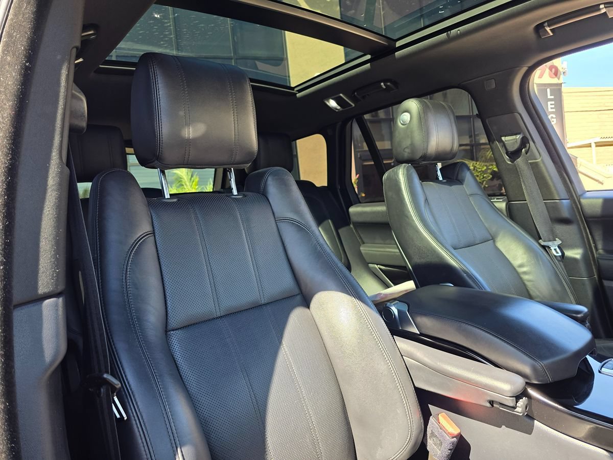 Used 2017 Land Rover Range Rover HSE AWD/4WD image 16