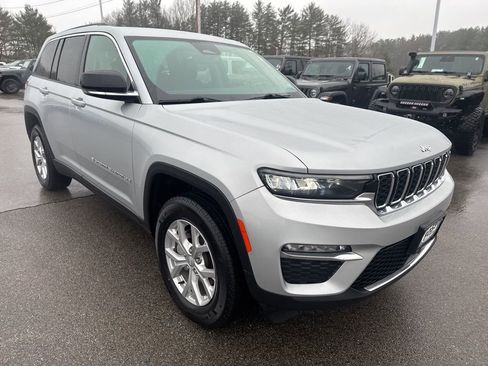 Certified 2024 Jeep Grand Cherokee Limited image 7