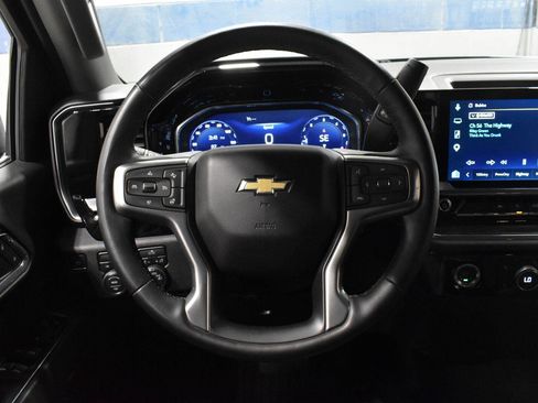 Used 2024 Chevrolet Silverado 1500 LT AWD/4WD image 6