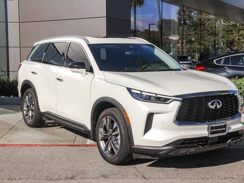 Used 2023 INFINITI QX60 Luxe w/ Cargo Package image 3