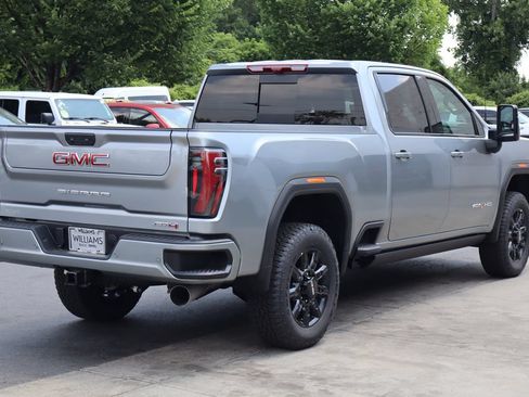 New 2026 GMC Sierra 2500 AT4 w/ AT4 Premium Plus Package AWD/4WD image 7