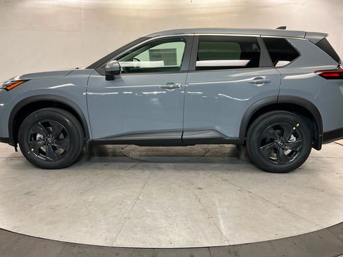 New 2026 Nissan Rogue SV w/ Cold Weather Package AWD/4WD image 2
