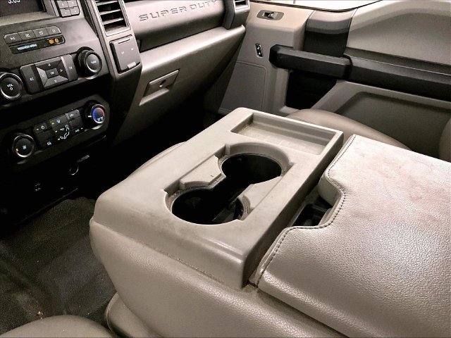 Used 2020 Ford F350 XL w/ STX Appearance Package AWD/4WD image 17